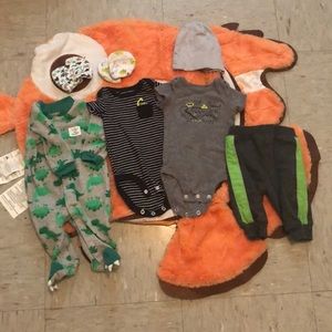 Newborn boy Dino clothes bundle ! 🦖🦕